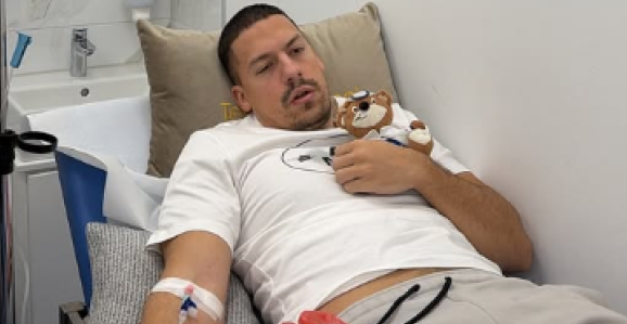 BAKA PRASE ZAVRŠIO U BOLNICI Jutjuber objavio sliku iz bolničkog kreveta