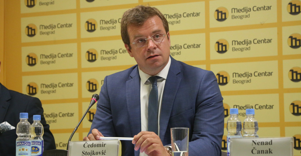 UHAPŠEN ADVOKAT ČEDOMIR STOJKOVIĆ: Lisice na ruke zbog ozbiljnih optužbi, evo šta mu se stavlja na teret!