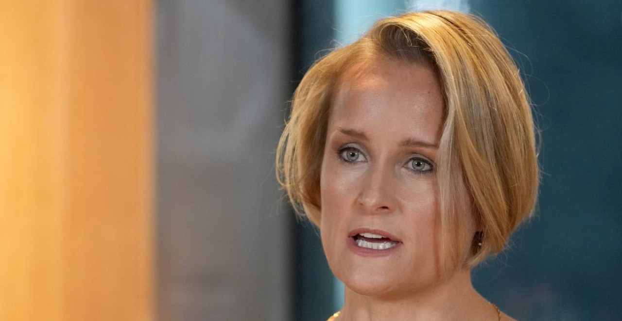 MOĆNIJI I OD DRŽAVA! Šefica obaveštajne službe digla uzbunu: Ovi ljudi upravljaju vašom stvarnošću - algoritmi jači od vojske!