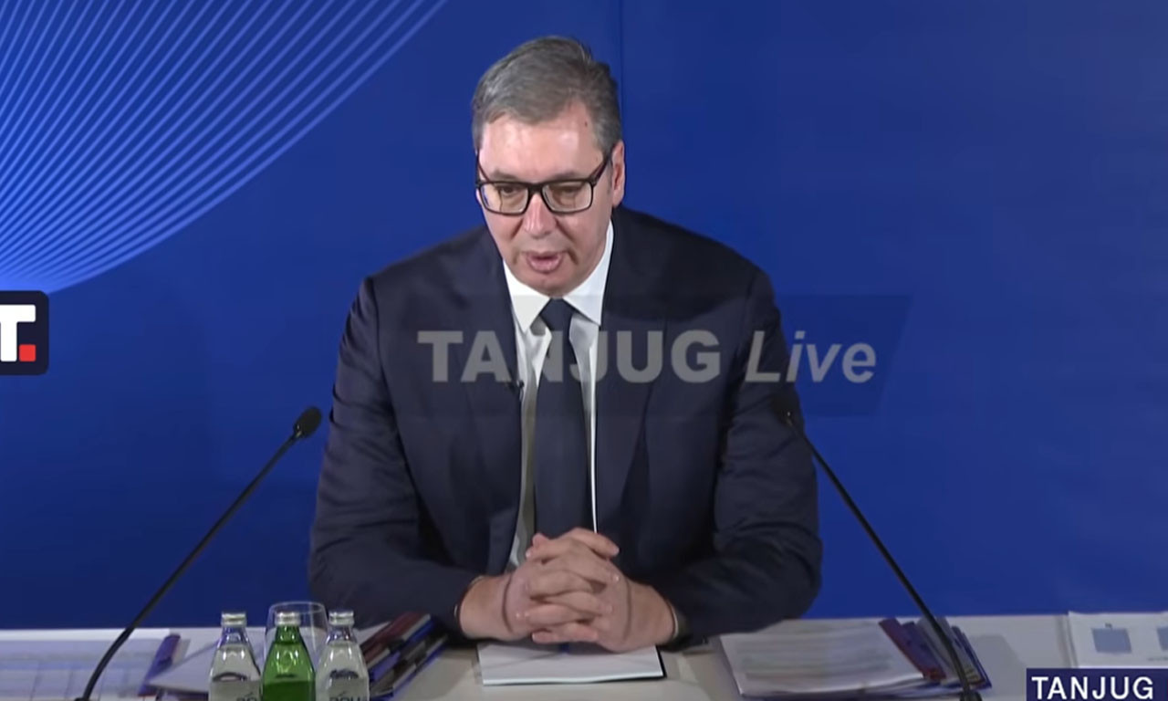 VUČIĆ NA GODIŠNJOJ KONFERENCIJI Predsednik istakao dva najvažnija cilja za 2026. godinu (VIDEO)