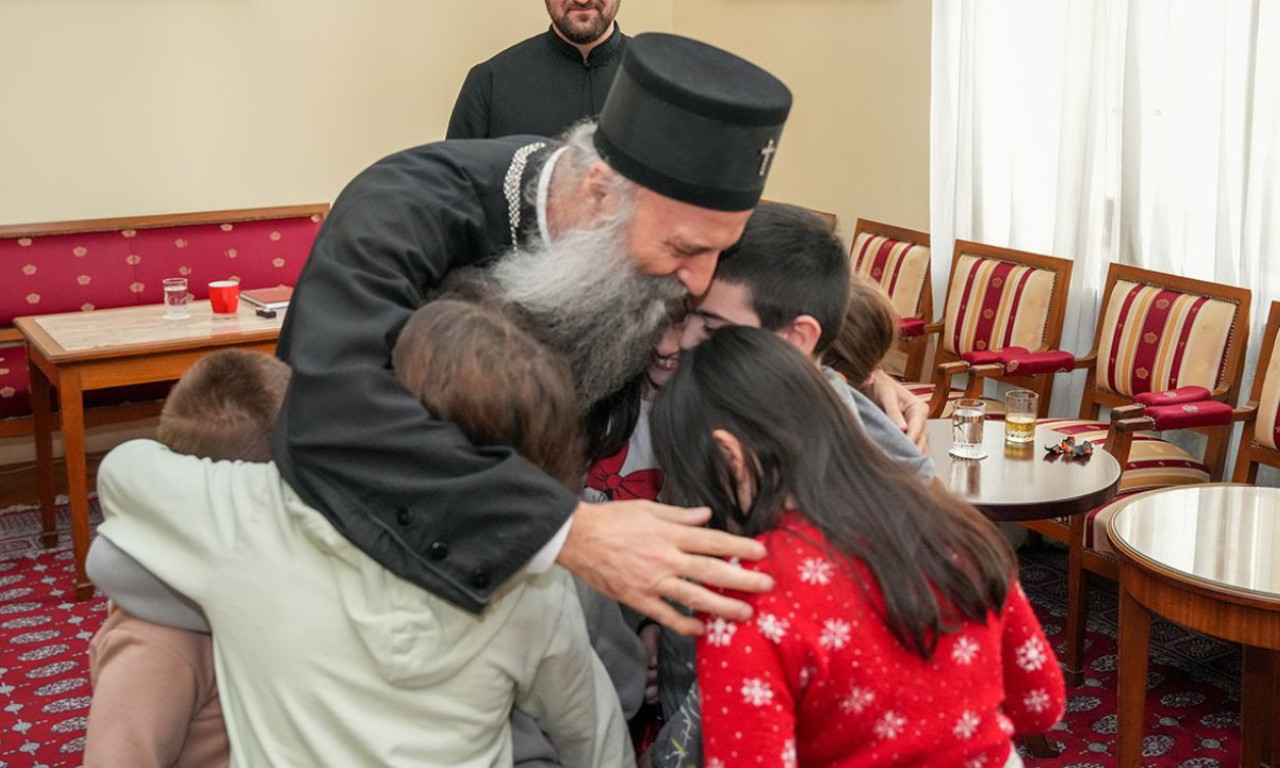 PRIZORI KOJI SU RAZNEŽILI SRBIJU! Porfirije ugostio osnovce iz Novih Kozaraca, pa im uputio očinsku pouku (FOTO)