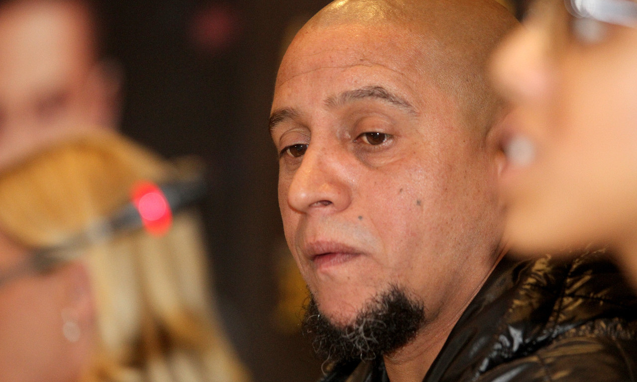 LEGENDA SE JAVILA IZ BOLNICE Evo šta je poručio slavni Roberto Karlos posle informacije da je imao srčani udar (FOTO)