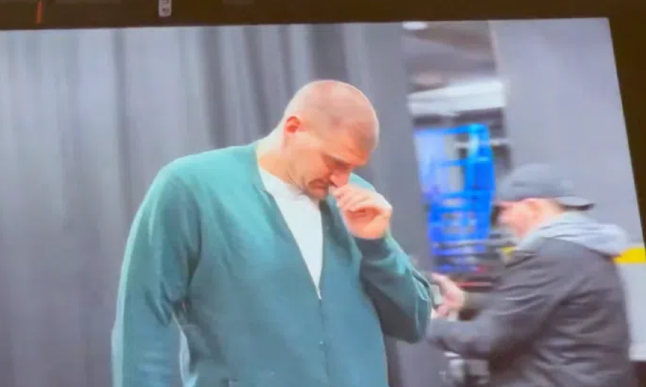 OBJAVLJEN SNIMAK NIKOLE JOKIĆA KAKO HRAMLJE! Jeziv prizor koji nas je sve zaboleo, evo i novih procena povrede (VIDEO)