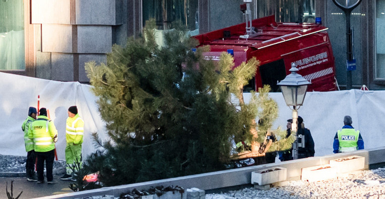 NAJMANJE 10 MRTVIH Tužni prizori posle eksplozije u luksuznom skijalištu, a zbog ovoga svi strahuju (FOTO/VIDEO)