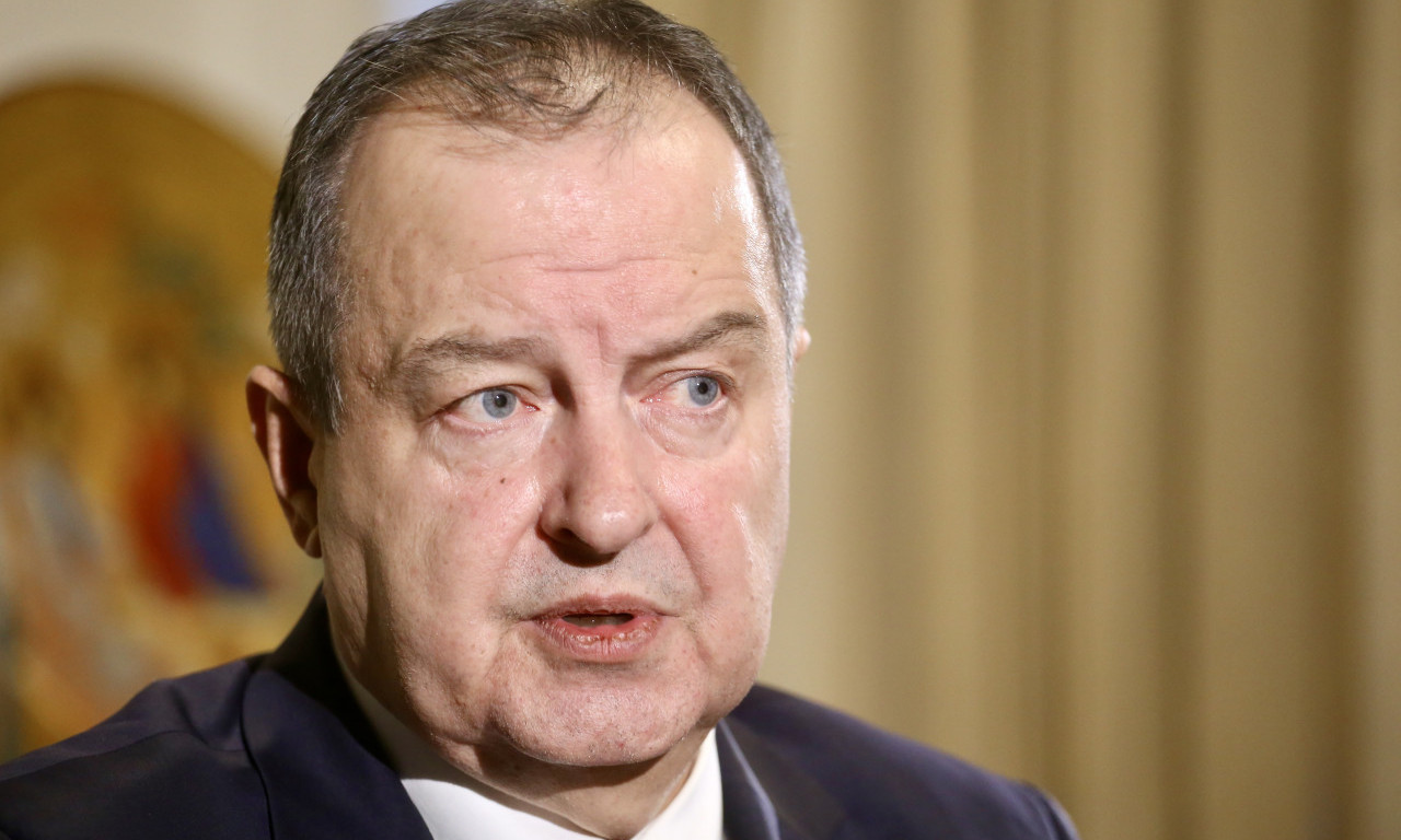 MINISTAR DAČIĆ ZABRINUT: Požar u Deliblatskoj peščari zahvatio je više od 700 hektara