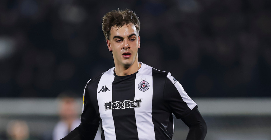 SRCE PUCA, GROBARIMA SUZE TEKU! Milošević sa samo dve rečenice rekao zbogom Partizanu (FOTO)