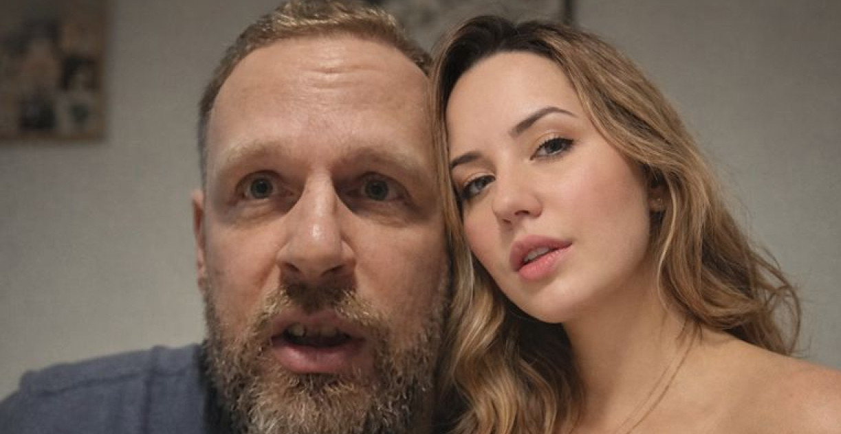 PORODILA SE SUPRUGA SKAJ VIKLERA Nastasija objavila prvu sliku bebe iz porodilišta! (FOTO)