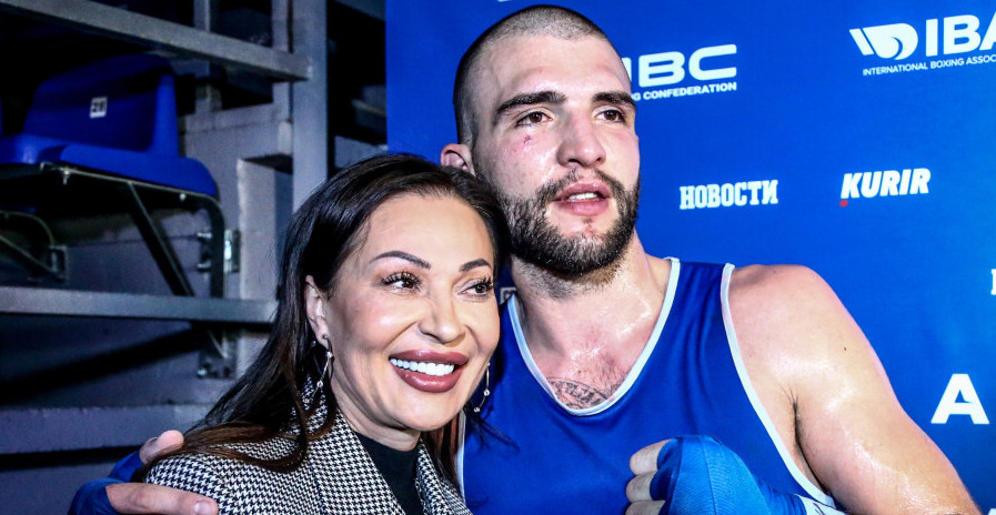 CECA PRVI PUT O ODLASKU SINA IZ SRBIJE Veljko napustio zemlju na godinu dana, pevačica otkrila istinu: "Zatečeni smo"