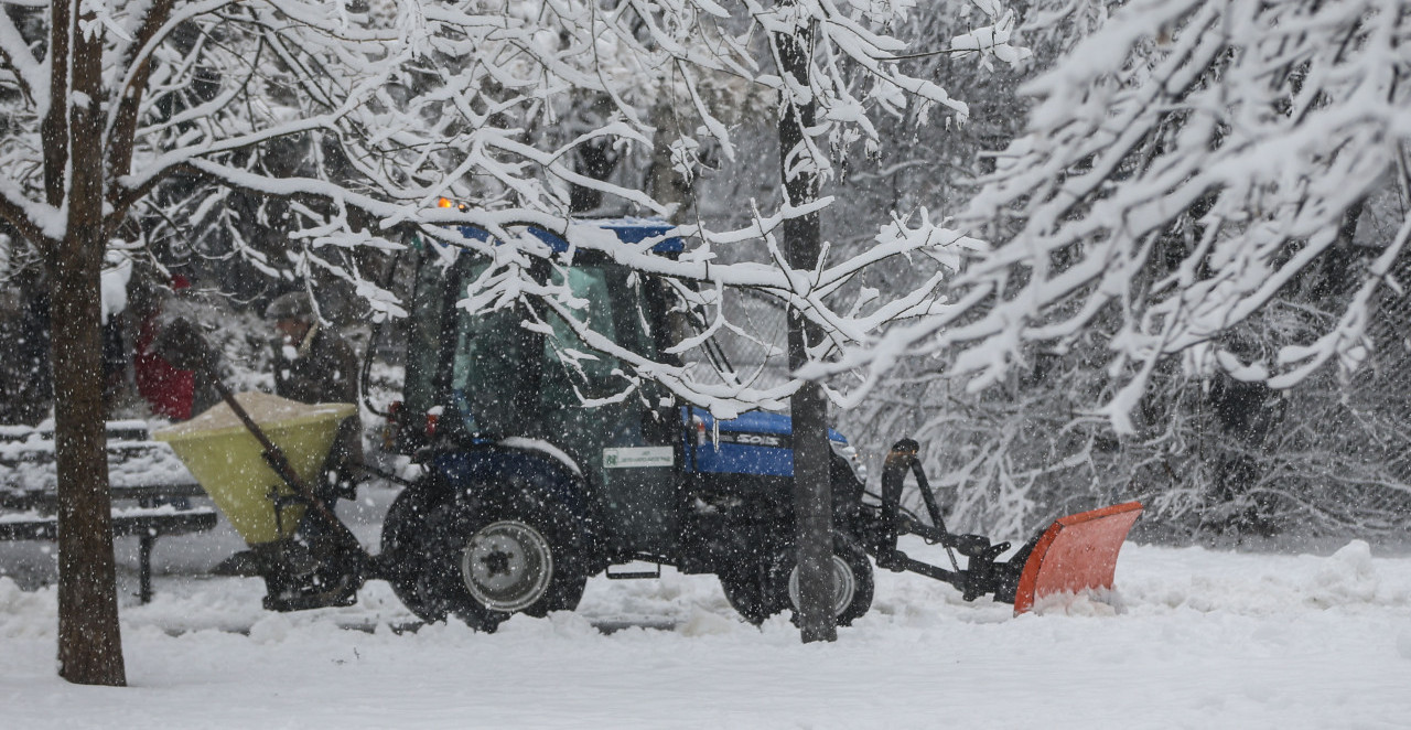 VANREDNA SITUACIJA ZBOG SNEGA U OVIM DELOVIMA SRBIJE: Evo šta nas tek čeka!