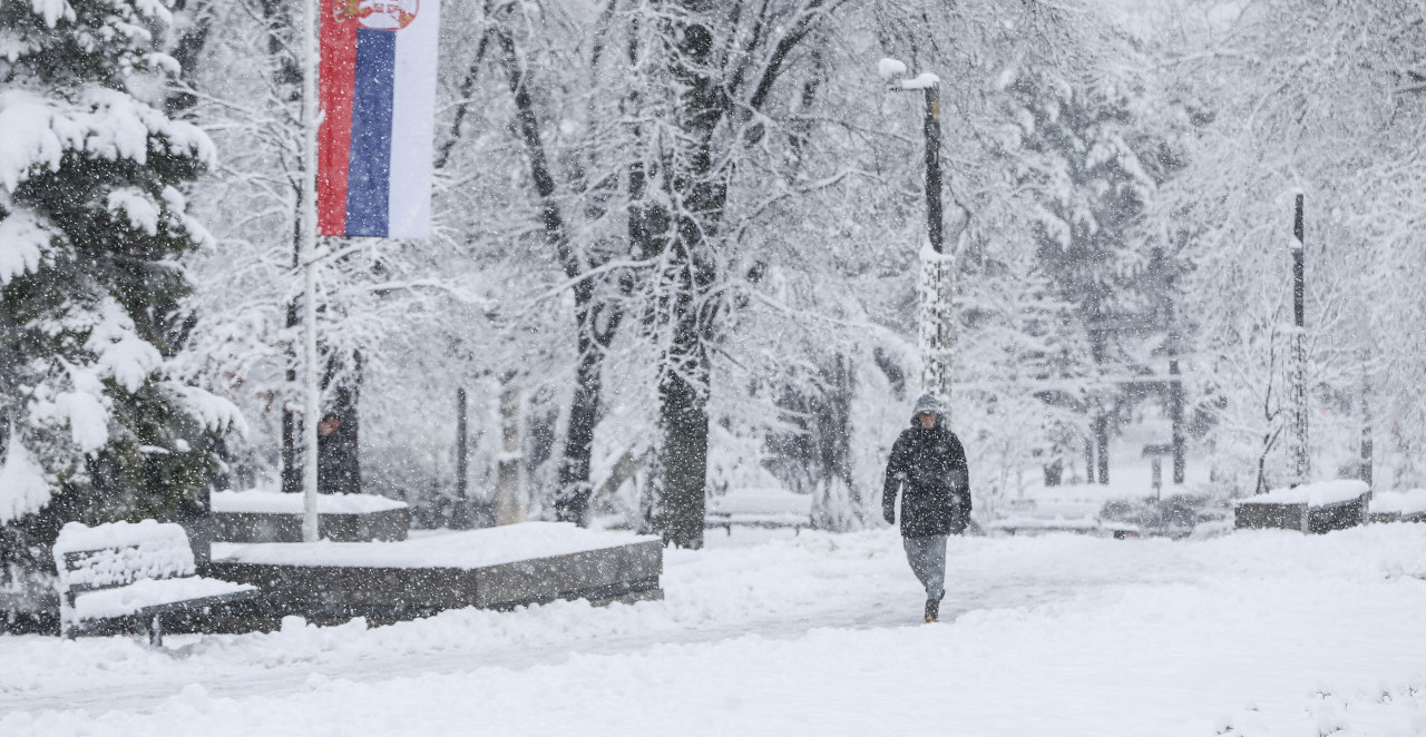 LEDENI PAKAO STIŽE U SRBIJU: Sneg, ledena kiša i opasna poledica zahvataju celu zemlju! Pogledajte temperature