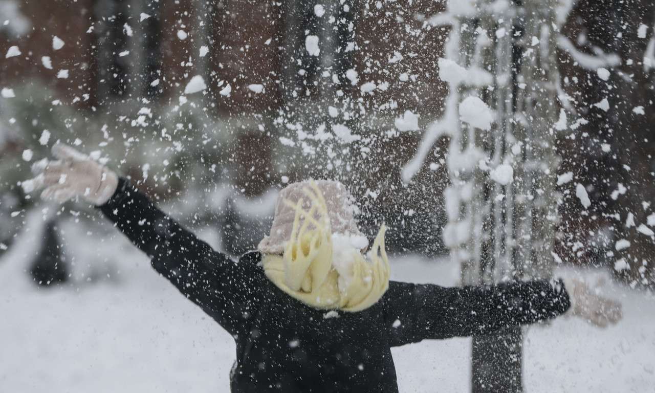 ŠTA ZNAČI KAD NA BADNJI DAN PADA SNEG? Srbi, obratite pažnju - staro verovanje otkriva šta nas čeka!