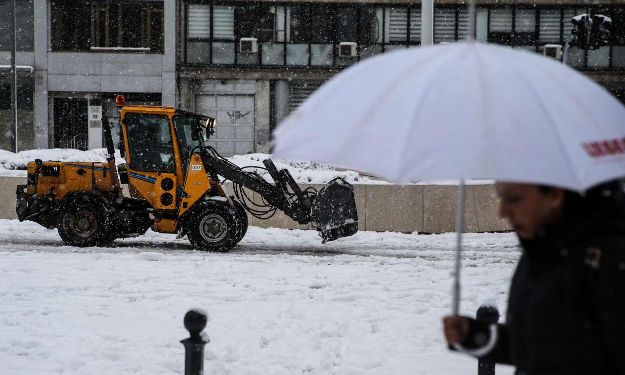 SPREMITE ZALIHE HRANE I LEKOVA Zima će okovati ove delove Srbije! Hitno se oglasio Batut (FOTO)