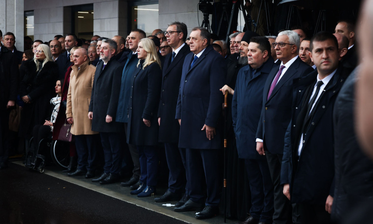 UZ ZVUKE OTKUCAJA SRCA OTVORENA BOLNICA U TREBINJU Vučić: "Volimo Srpsku i ne stidimo se da to kažemo!"  (VIDEO)