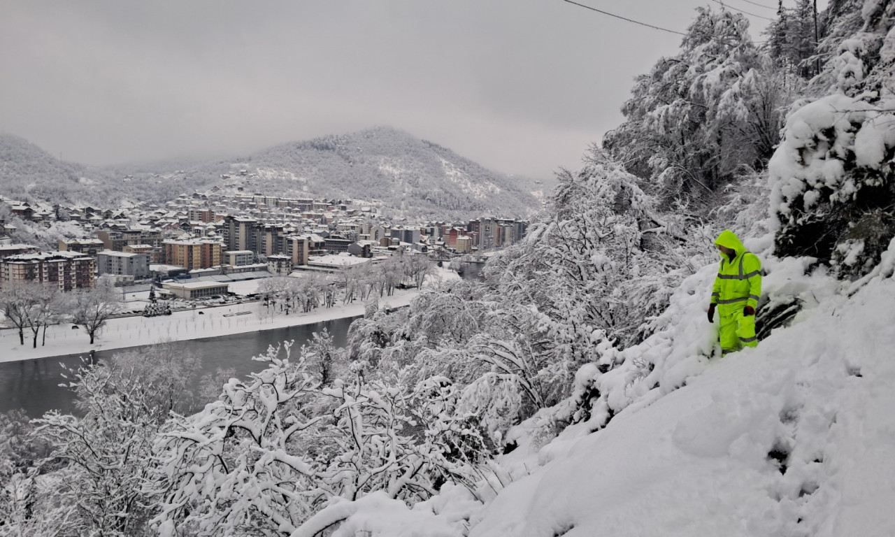 DRAMA PRED BOŽIĆ! NEVREME OSTAVILO DELOVE SRBIJE U MRAKU Hitno se oglasili iz EDS-a (FOTO)