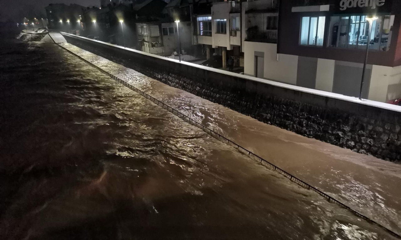 UVEDENA VANREDNA SITUACIJA U ČETIRI MESNE ZAJEDNICE U PRIJEPOLJU Vodostaj Lima raste iz sat u sat (FOTO + VIDEO)