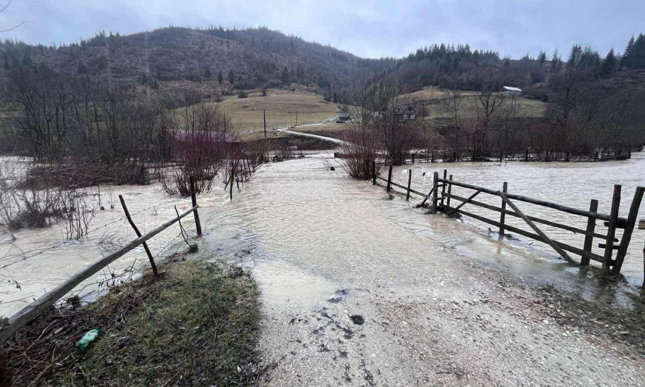 AKO IDETE U CRNU GORU, OVO MORATE DA ZNATE! Poplave i odroni potpuno blokirali nekoliko putnih pravaca