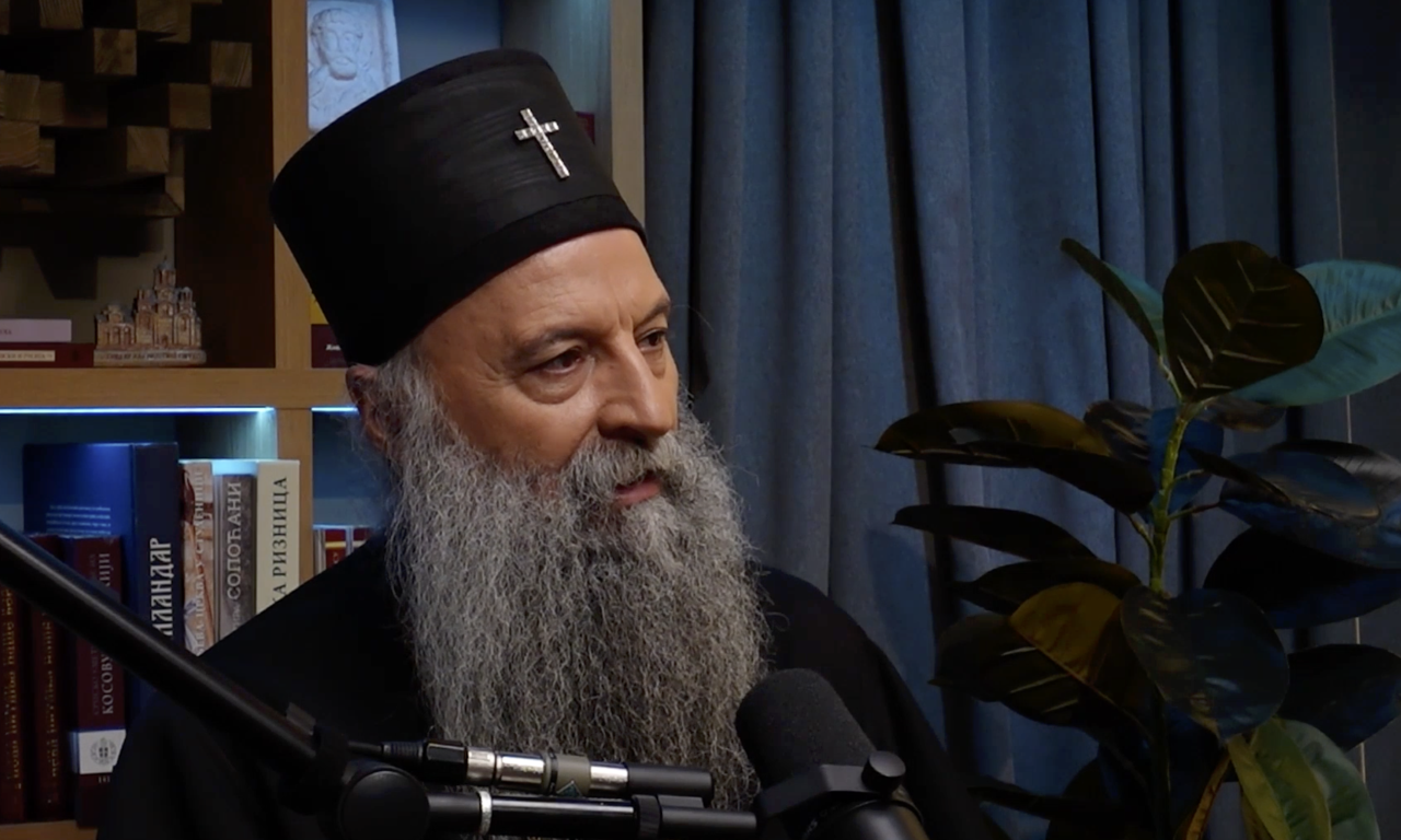 BOŽIĆNA PORUKA PATRIJARHA  PORFIRIJA ODJEKUJE SRBIJOM: Neophodni smo jedni drugima, pružimo ruke i praštajmo (FOTO+VIDEO)