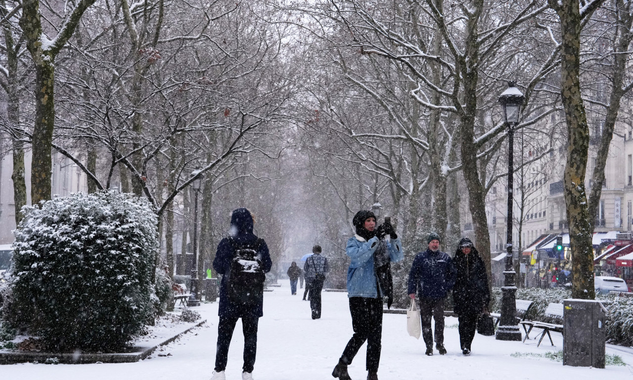 OPASNO VREME ZA BOŽIĆ! RHMZ najavljuje led i obilne snežne padavine, ovo je detaljna prognoza