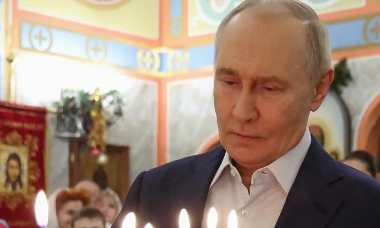 PUTIN UŠAO U CRKVU SVETOG ĐORĐA Evo kako je lider Rusije dočekao Božić, uputio je jaku poruku svetu (FOTO)