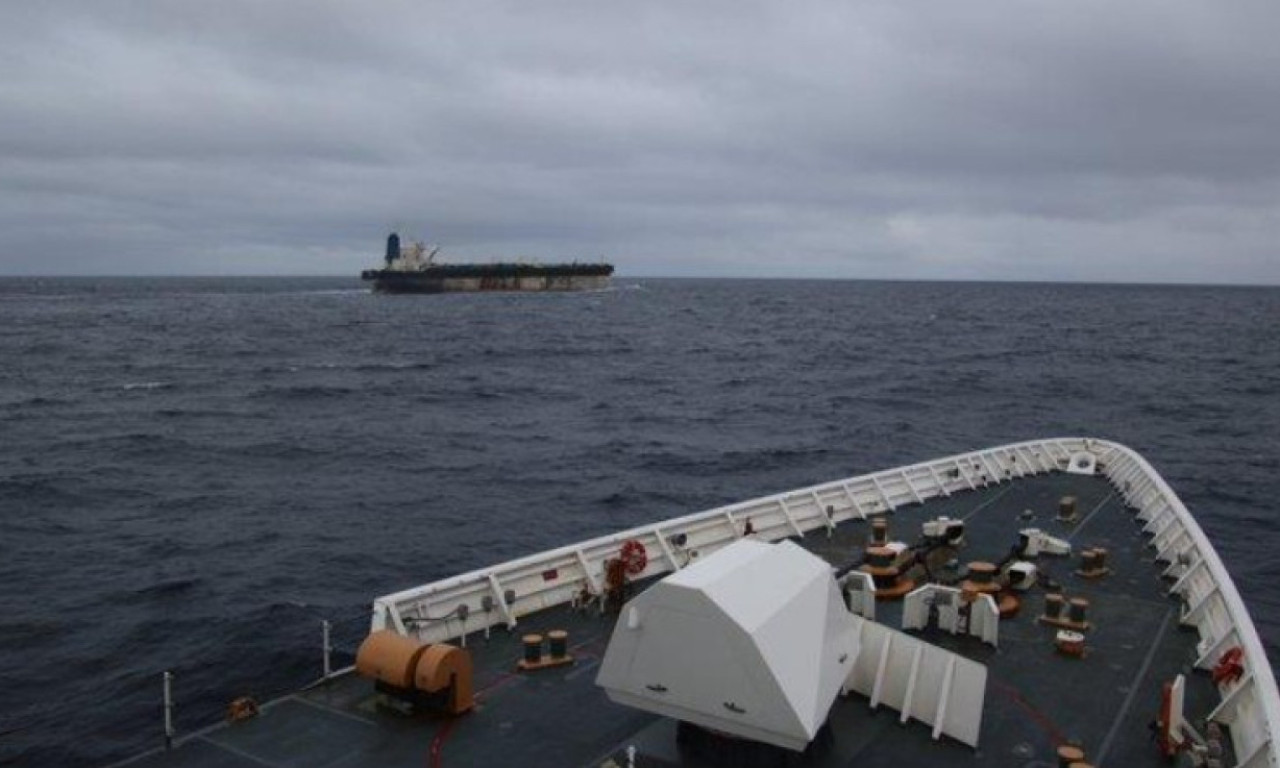 RUSI PRETE NUKLEARNIM UDAROM! Žestoka reakcija iz Moskve nakon zaplene tankera, svet se trese