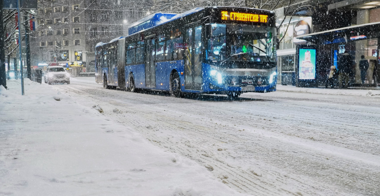 VAŽNO OBAVEŠTENJE ZA BEOGRAĐANE! Zbog snega izmenjene trase nekoliko autobuskih linija