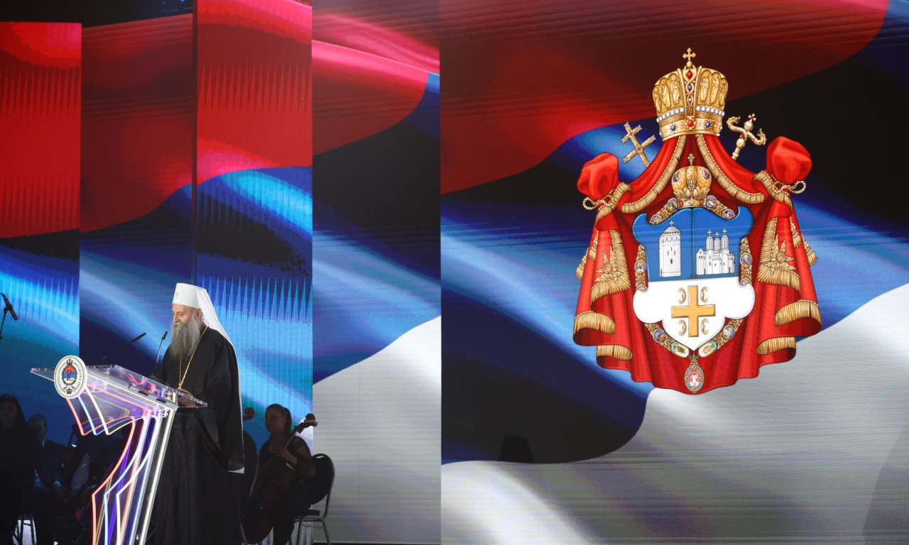 DAN REPUBLIKE SRPSKE Svečani defile u Banjaluci, liturgiju služi patrijarh Porfirije