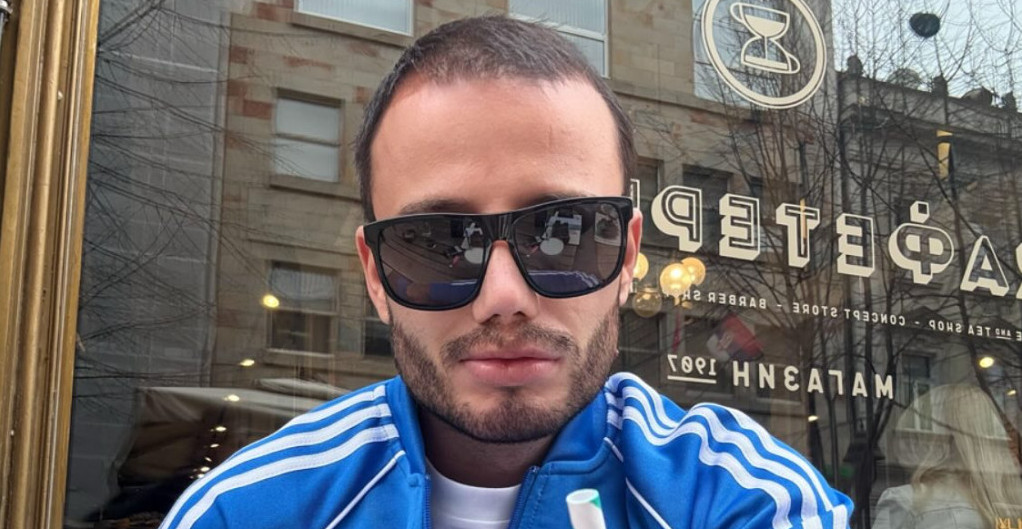 OGLASIO SE DOKTOR POKOJNOG ESTRADNOG FRIZERA Iz ordinacije otkrili nove tvrdnje: "Od 2024. mu se javljaju problemi"