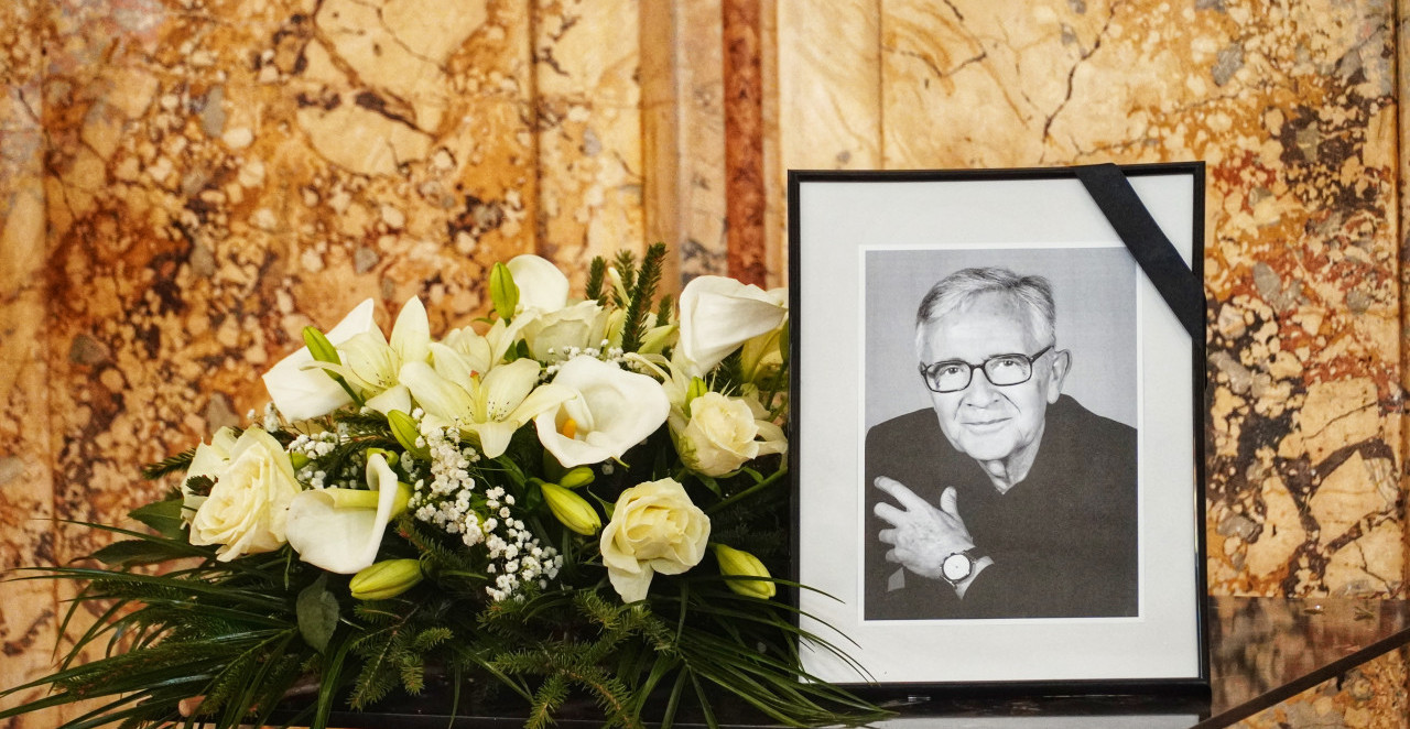 KOMEMORACIJA DEJANU ĐUROVIĆU Ispraćen uz dirljive reči – "Bio je faca u svakom smislu" (FOTO)