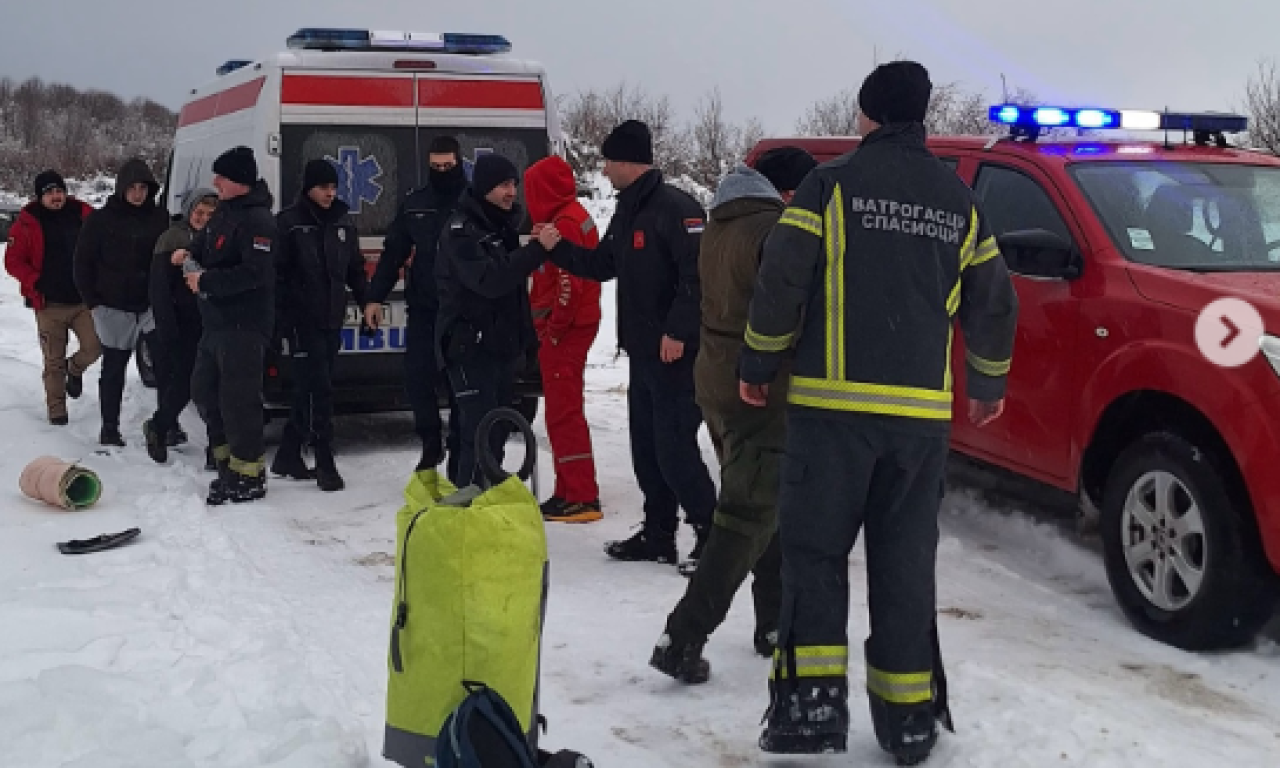 MAJKA I DETE SE IZGUBILI NA FRUŠKOJ GORI! Hitna akcija GSS i vatrogasaca: Evo kako je tekla drama na planini! (FOTO)