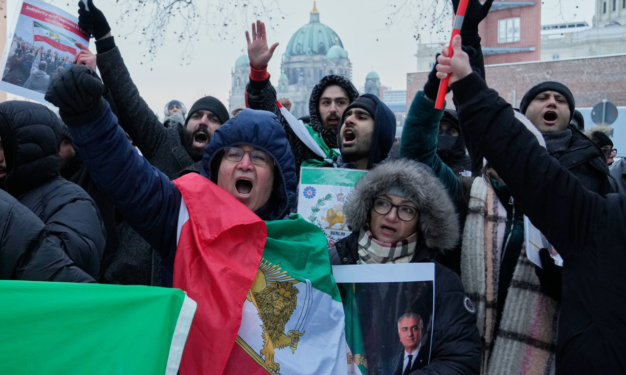 HAOS U IRANU SE NASTAVLJA Najmanje 65 ljudi poginulo tokom antirežimskih protesta (VIDEO)