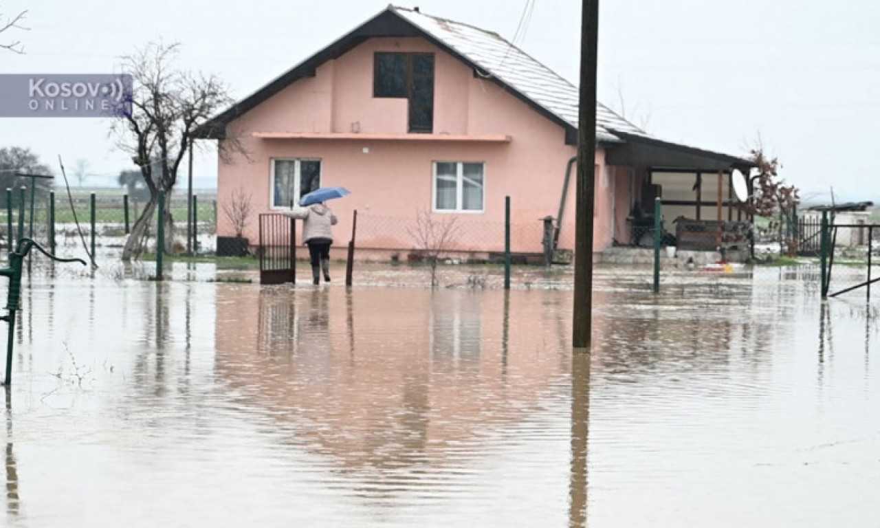 POPLAVLJENO VIŠE KUĆA U GRAČANICI I OKOLNIM SELIMA Izlila se reka Sitnica