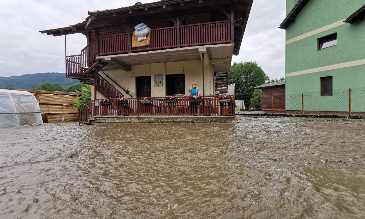 APOKALIPTIČNO U CRNOJ GORI! Meštani strepe od poplava dok vodostaj reka raste iz sata u sat - evo gde je najkritičnije