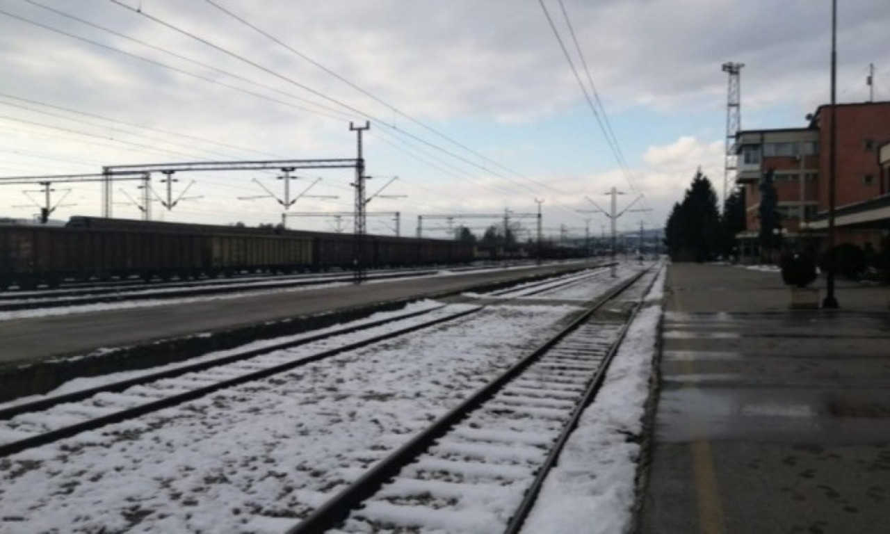 POČELO DA VEJE U OVOM GRADU Zima se ne predaje! Naši meteorolozi nisu omašili (VIDEO)