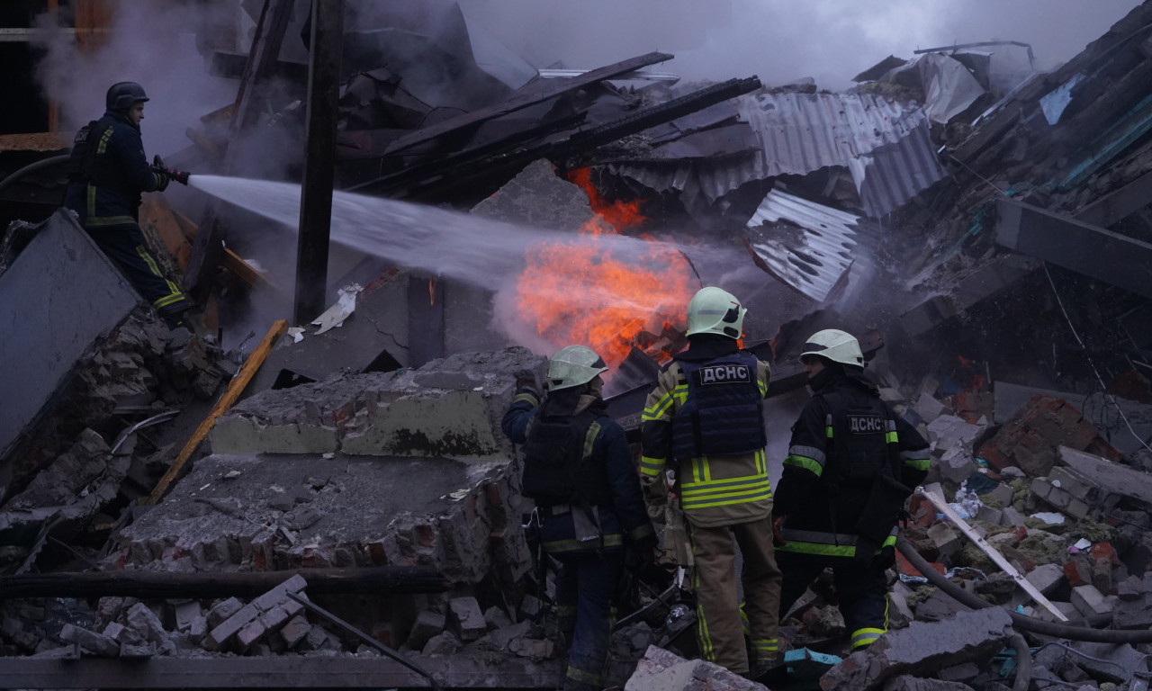 POGINULA POLICAJKA, VIŠE OD 20 POVREĐENIH! Pogledajte jeziv snimak terorističkog napada u Lavovu (FOTO/VIDEO)
