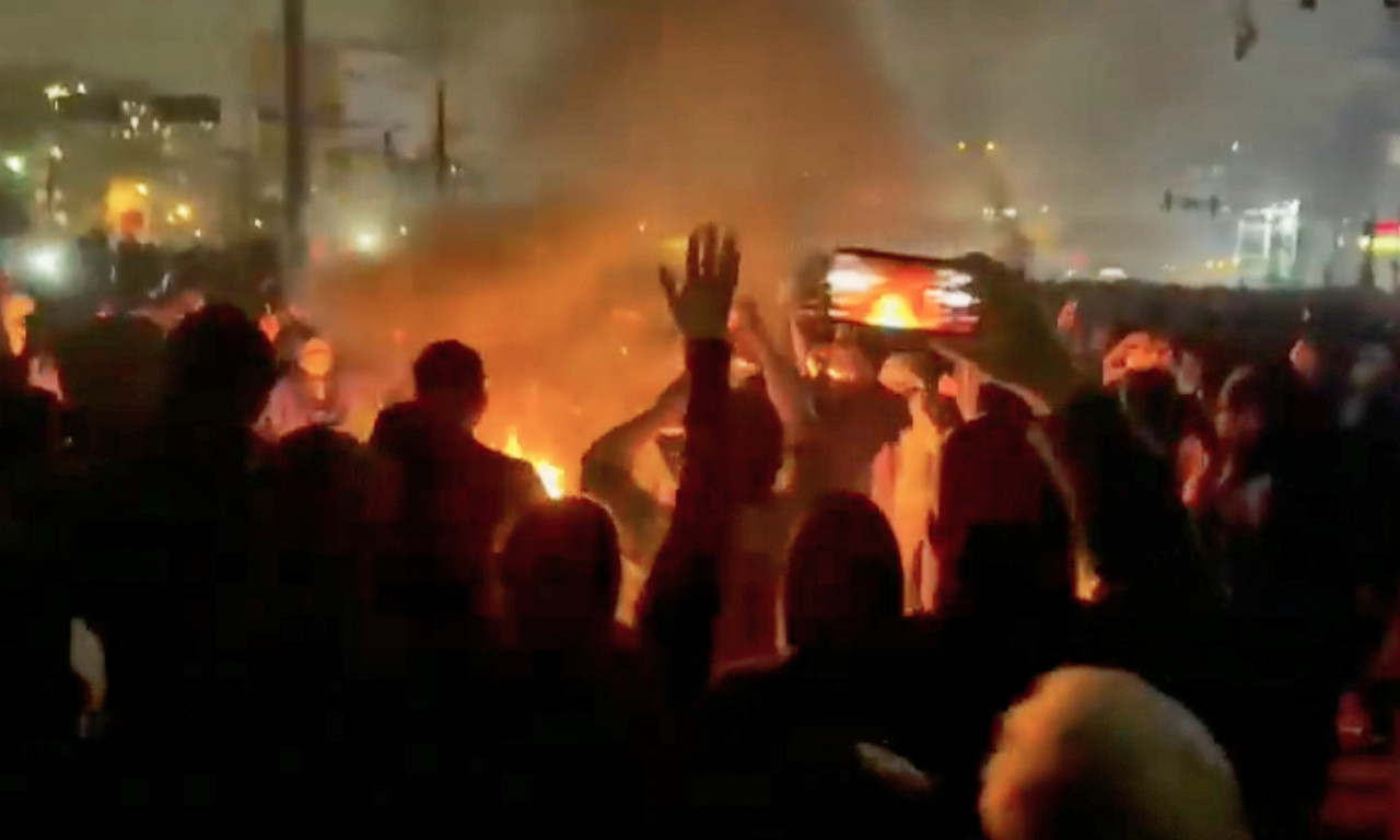 MRTVAČNICE PUNE TELA, MRTVI LEŽE I NA ULICI... Potresni snimci iz Irana! Upućeni prvi međunarodni pozivi (FOTO+VIDEO)