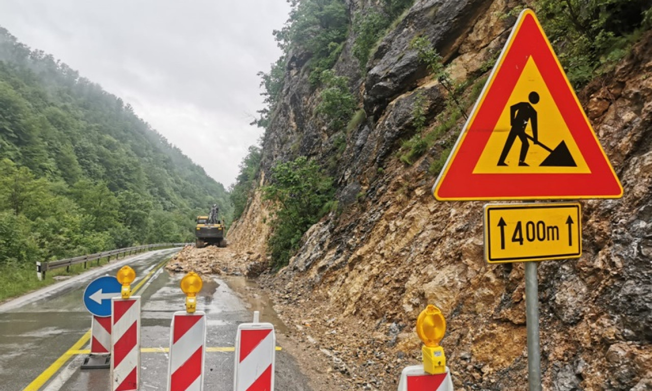 ALARMANTNO U PRIJEPOLJU! Topljenje snega pokrenulo klizište - nadležni na nogama
