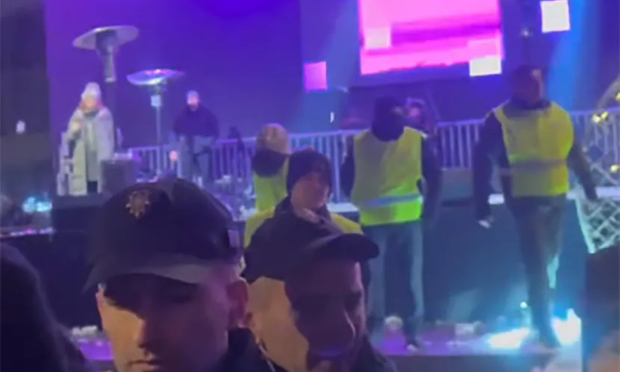 PRIVEDENE ČETIRI OSOBE ZBOG NAPADA NA ANU BEKUTU Gađali je ledenicama u toku nastupa u Čačku (VIDEO)