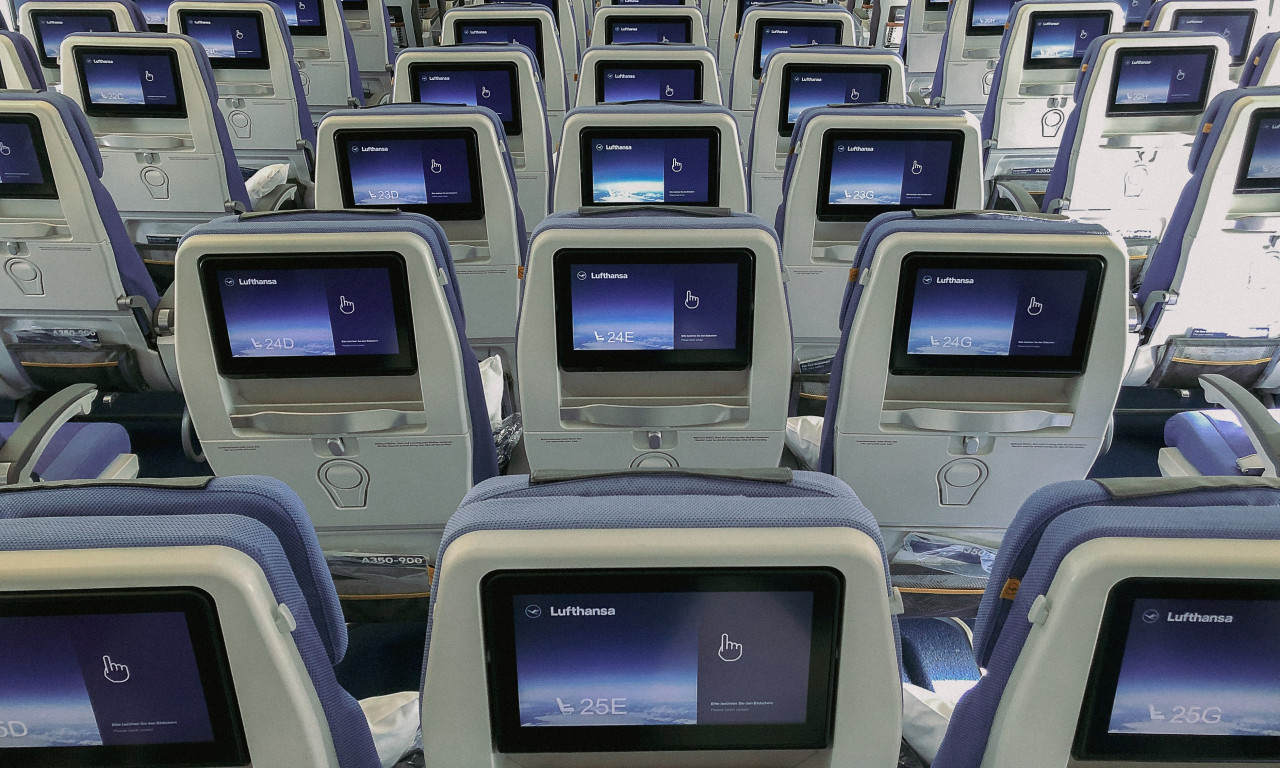 AVIO KOMPANIJE ŠIROM SVETA PODIŽU CENE KARATA Zbog rasta troškova goriva prinuđeni su na sledeće