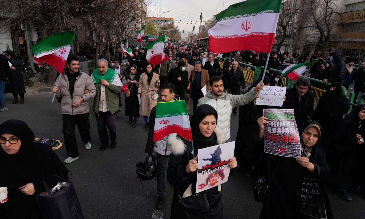 DRŽAVE POZIVAJU GRAĐANE DA NAPUSTE IRAN! Rastu tenzije, sazvana hitna sednica Saveta bezbednosti UN