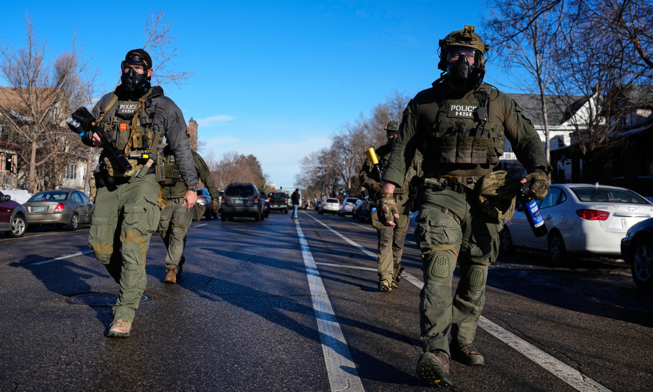 NOVA PRAVILA ZA AGENTE ICE! Detalji dogovora Trampa i Šumera o imigracionoj kontroli