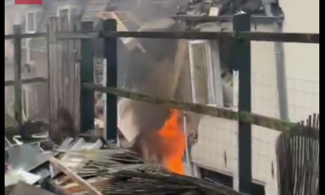 JEZIVI SNIMCI! EKSPLOZIJA U EVROPSKOJ DRŽAVI Ima povređenih, vanredna situacija u centru (VIDEO)