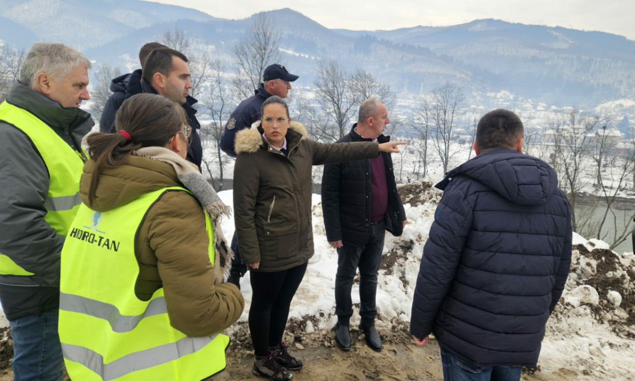 ODLIČNE VESTI ZA GRAĐANE PRIJEPOLJA: Gomila smeća više neće ići u reku Lim, pronađeno rešenje (FOTO)