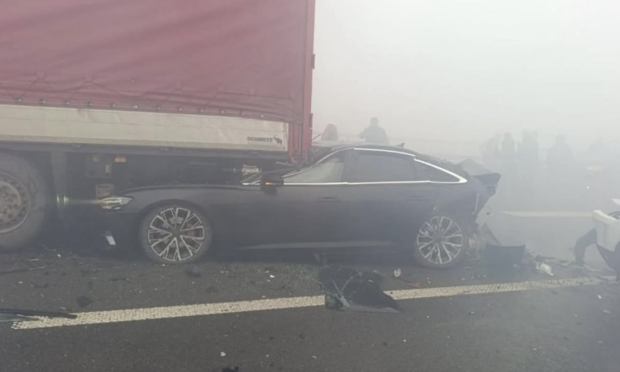 MUŠKARAC U TEŠKOM STANJU! Poznato stanje povređenih u lančanom udesu kod Lučana, evo šta kažu iz bolnice  (FOTO/VIDEO)