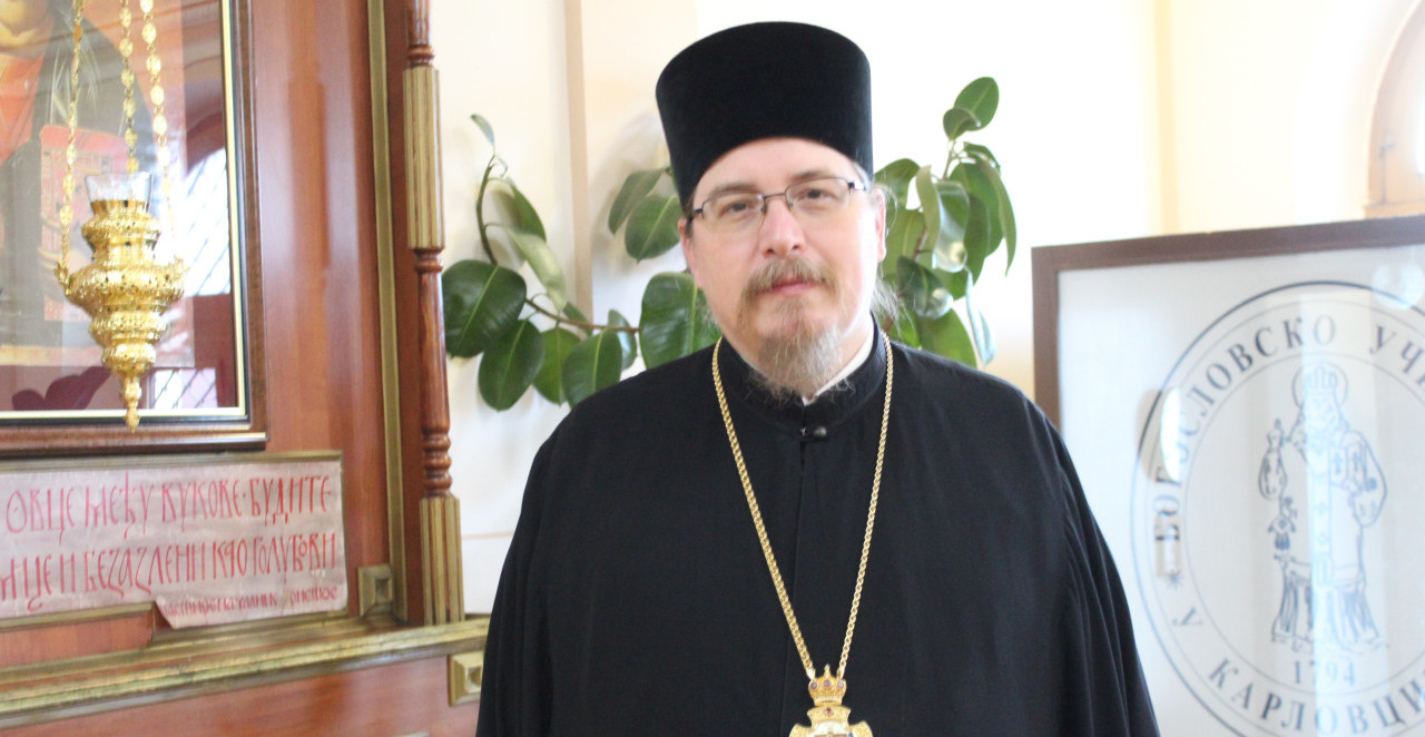 ZAŠTO SE DANAS STROGO POSTI? Protojerej stavrofor Jovan Milanović nas uči predanju za Krstovdan i Bogojavljenje (VIDEO)