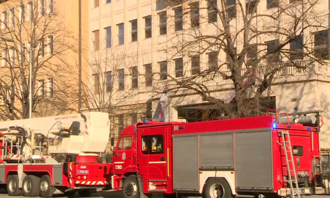 VIŠE TUŽILAŠTVO U BEOGRADU PREUZELO ISTRAGU POŽARA U SPECIJALI: Ministar pravde utvrđuje štetu