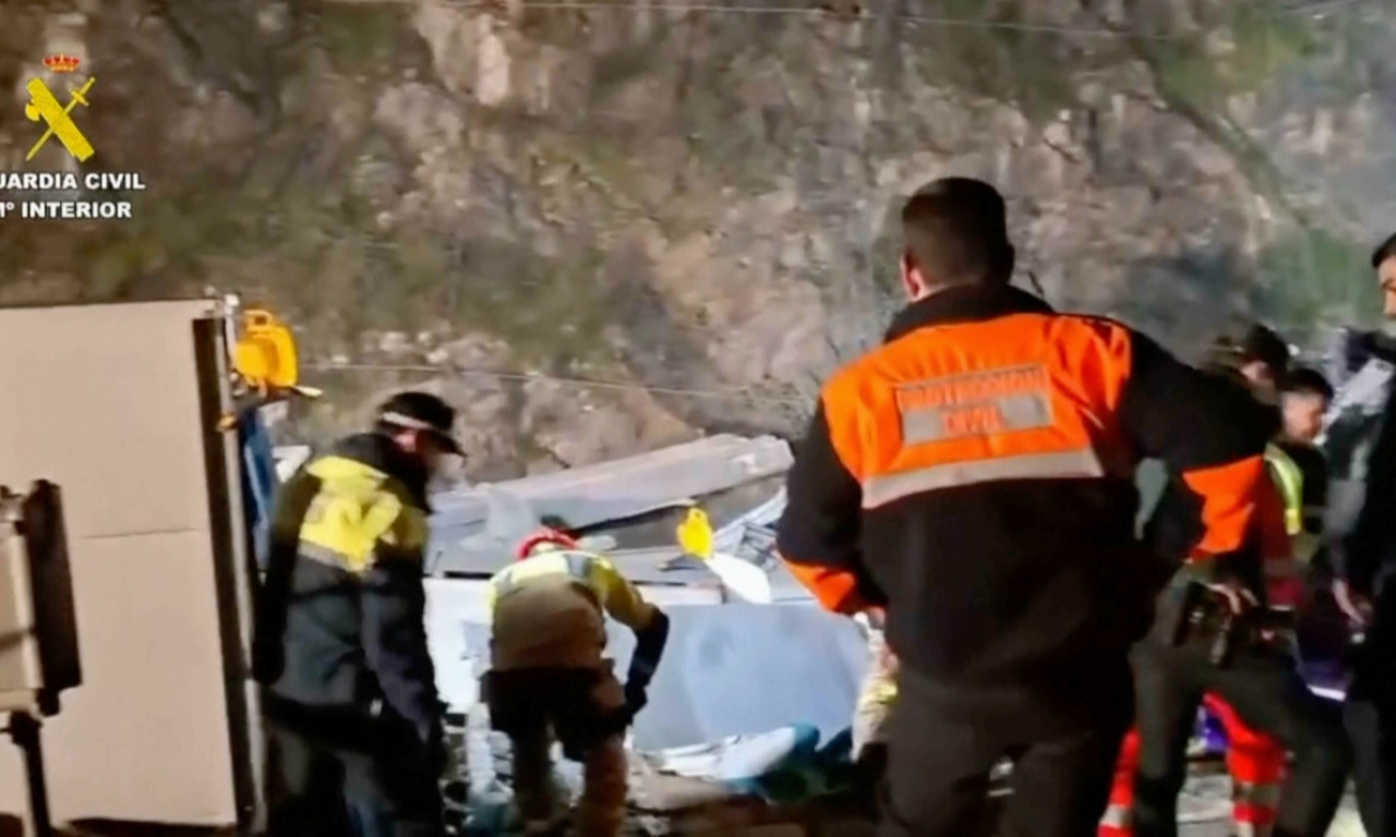 ŠPANIJA U SUZAMA! Proglašena trodnevna žalost nakon železničke tragedije sa 39 mrtvih