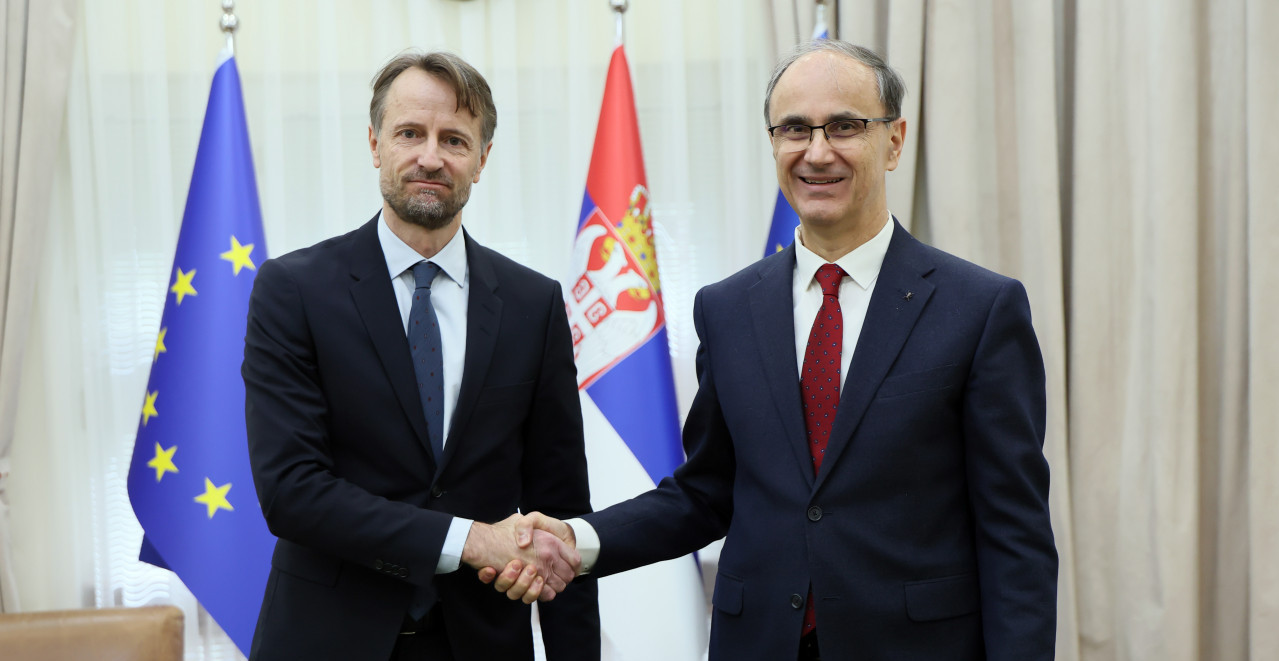 MACUT SE SASTAO SA BEKERATOM Predao predloge rešanja problema profesionalnih vozača u Šengenskom prostoru (FOTO/VIDEO)