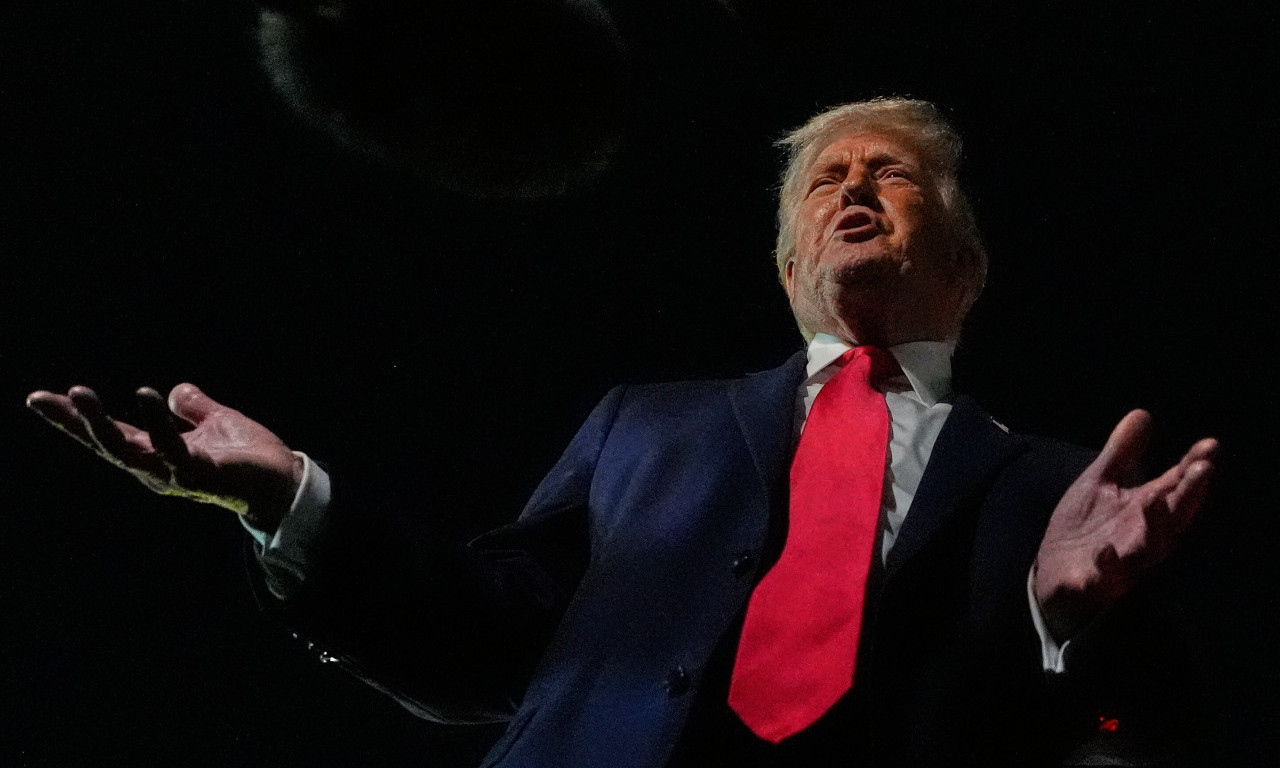 SLEDI KRAJ NATO PAKTA?! Donald Tramp pred Davos uputio upozorenje: "Alijansa bi bila na smetlištu istorije"
