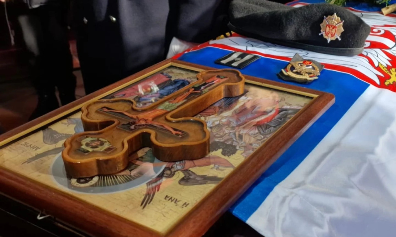 SAHRANJEN MAJOR STOJKOVIĆ, HEROJ SA KOSOVA I INSTRUKTOR ŽANDARMERIJE "Izuzetan vojnik, starešina i učitelj..." (FOTO)