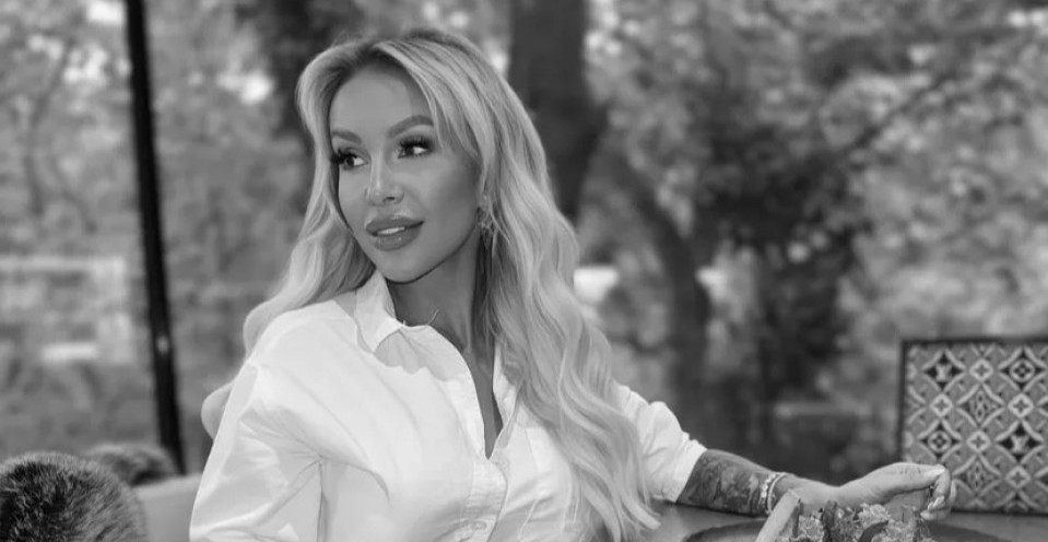 POZNATA INFLUENSERKA POGINULA U SUDARU! Monika luksuznim "majbahom" sletela s puta i otišla pravo u smrt (FOTO)